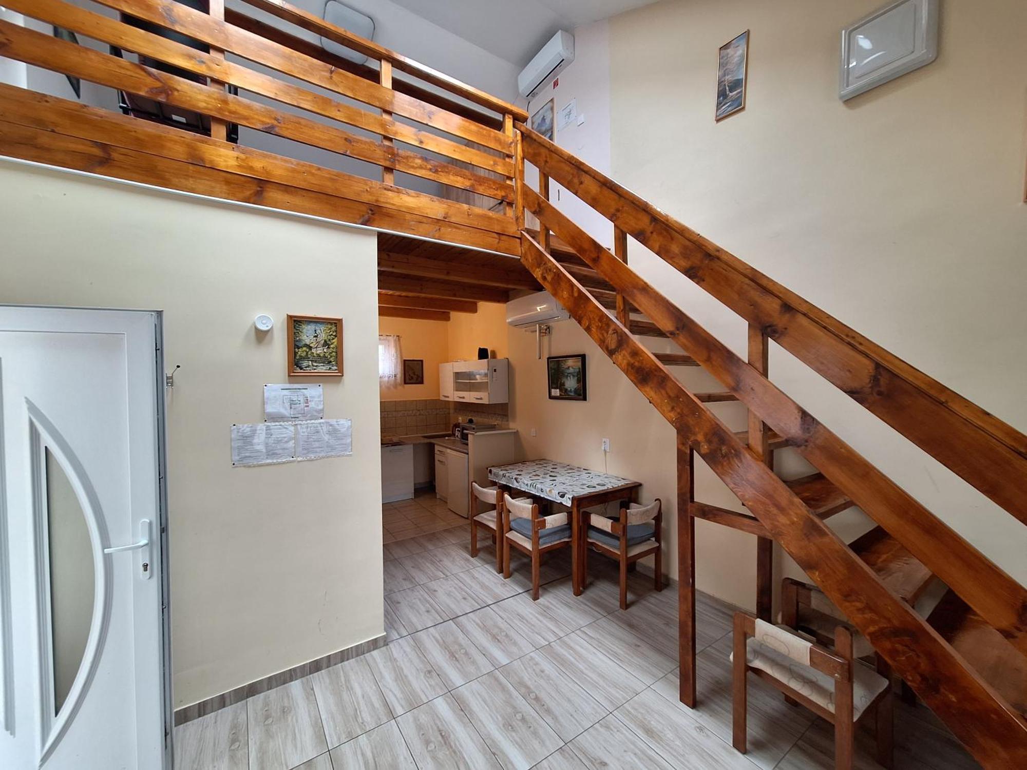 Cserke Holdfeny Apartman Черкеселе Екстер'єр фото